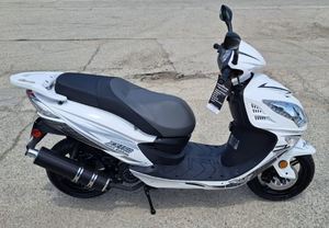 Scooter de Gasolina Nuevo 2025, Marca Wolf, Modelo Wolf EX-150 en Venta - Product Image 2
