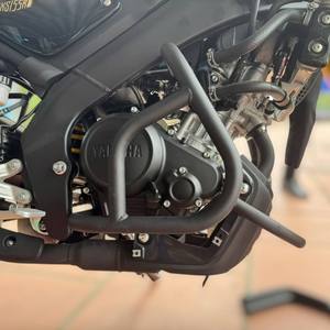Barre de protection moteur M Biker Yamaha XSR155, pièces et accessoires de moto pour une protection fiable du moteur et de la carrosserie - Product Image 1