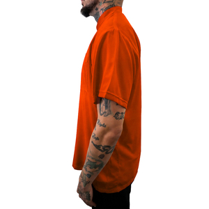 Camisa de Barbero Naranja de Manga Corta con Bolsillo en el Pecho, Transpirable, de Algodón, Ideal para Salón de Belleza, Corte, Peinado y Estilismo - Product Image 3