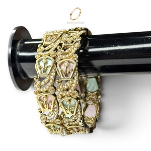 Ensemble de bracelets tendance en acier inoxydable plaqué or avec cristaux, strass et perles pour femmes, bijoux de mode haut de gamme pour mariage indien, vente en gros - Product Image 2