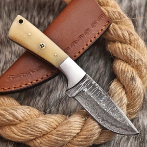 Couteau de chasse, de camping et de bushcraft à lame fixe en acier Damas forgé sur mesure avec manche en os, vente en gros OEM - Product Image 3