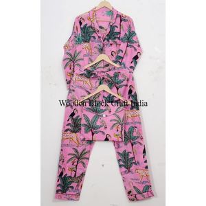 Ensemble de vêtements de nuit en coton à manches longues pour femmes Tissu confortable et respirant Ensemble de pyjama deux pièces Idéal pour l'été et le quotidien - Product Image 5