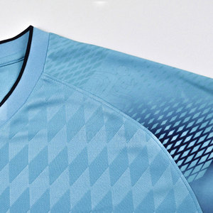 Kit de football pour adultes de haute qualité, 100% polyester, imprimé par transfert thermique, respirant, respectueux de l'environnement, design unisexe, nom d'équipe personnalisé, sport - Product Image 3