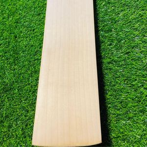 Bâton de cricket personnalisé de haute qualité, écologique et léger LS-CB-10, en bois de saule anglais durable, taille personnalisée OEM, 10 pièces officielles - Product Image 2