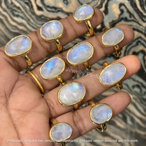 Lot de bagues en laiton plaqué or 14 carats avec pierre de lune délicate, forme ovale, dernières tendances, vente en gros, bijoux en vermeil doré - Product Image 1