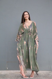 Robe de soirée longue en soie 100% à col en V et manches longues, grande taille, pour l'été, tenue de plage, caftan vert pleine longueur - Product Image 3