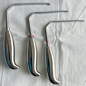 Retractor de Raíz Nerviosa Modelo JI-3906 de Jamso Industries con Certificación CE, Juego de 3 Piezas para Cirugía de Columna Vertebral - Product Image 2