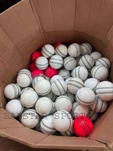 Wholesale <b>White</b> Pink Color Leather Club <b>Cricket</b> Ball 156GM Club League Balls Club <b>Cricket</b> Custom Logo Promotional Direct Factory - Product Image 3