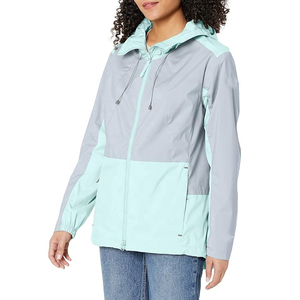 Veste coupe-vent pour femme en tissu vert aqua et gris, légère, active, à capuche, avec poches zippées sécurisées - Product Image 1