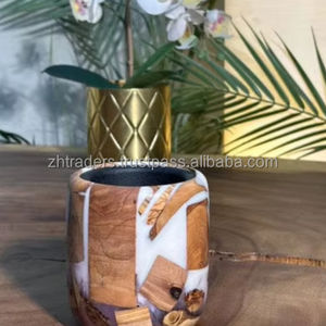 Quemador de Incienso de Resina y Madera Artesanal de la India, Moderno y Decorativo para Celebraciones de Ramadán y Eid, Pedidos al por Mayor a Precios Accesibles - Product Image 1