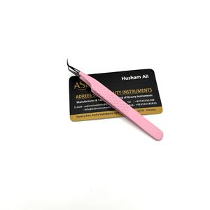 แหนบปลายไฟเบอร์สีชมพูดำ 45 องศา สำหรับต่อขนตา ทำจากสแตนเลสเคลือบสีชมพู - Product Image 4