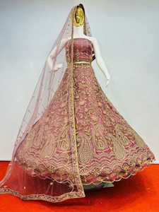 Lehenga Choli de Novia de Lujo, Confeccionado con Detalles Intrincados en Tela de Red, Piedras Decorativas y una Elegante Silueta Evase - Product Image 4