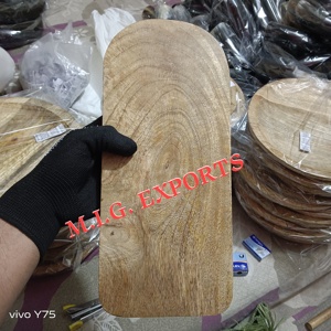 ถาดเสิร์ฟไม้ทำมือ 3 ช่อง สไตล์เรียบง่าย สำหรับครัวและโต๊ะอาหาร เหมาะสำหรับบ้าน ร้านอาหาร และโอกาสพิเศษ - Product Image 6