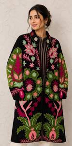 Manteau en velours Suzani brodé à la main pour femme, motif floral Paisley noir, mi-long, style kimono, ouvert sur le devant, robe bohème d'hiver - Product Image 4