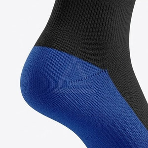 Chaussettes de cricket personnalisées, légères, respirantes, en tissu sportif, avec talon et bout renforcés, pour une performance athlétique optimale. - Product Image 5