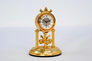 Horloge de bureau luxueuse en or, mouvement à quartz, design traditionnel, fonctionne à piles, forme circulaire - Product Image 1