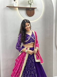 Ensemble Lehenga Choli brodé pour femmes avec dupatta, bordure florale, robe traditionnelle pour mariage, fête, Lehenga Choli indien - Product Image 1