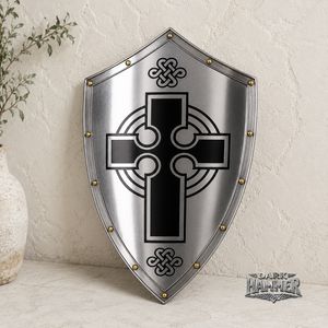 Escudo de hierro artesanal estilo medieval Dark Hammer Art, diseño de cruz celta, arte blindado antiguo coleccionable - Product Image 3