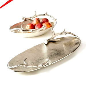 Plat et bol à chips et trempettes tendance, écologiques, en aluminium doré, double compartiment, forme moderne et unique - Product Image 4