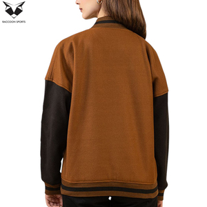 Créez votre propre veste varsity marron pour femme, manches longues, col rabattu, couleur contrastée, laine et polyester, pour l'automne. - Product Image 3