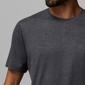 Col rond 2026 à manches courtes avec coutures de haute qualité et design streetwear décontracté et tendance, personnalisable avec logo et motif - Product Image 3