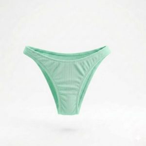 Bikini negro halter para mujer con lazo frontal y tirantes ajustables, traje de baño de poliéster y spandex de color sólido - Product Image 6