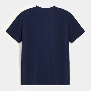 ขายตรงจากโรงงาน เสื้อยืดคอกว้างแขนสั้นสไตล์วินเทจสำหรับผู้ชาย ผ้าฝ้าย 100% รับสกรีนโลโก้ด้านหน้า วัสดุคุณภาพดี ทรงปกติ - Product Image 1
