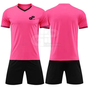 Ensemble d'uniformes de football confortables pour hommes, maillot et short respirants, conçus pour l'entraînement quotidien et les matchs amicaux - Product Image 4