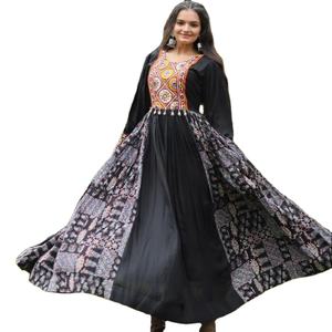 Vestido Anarkali DE TRABAJO estampado Gamthi de rayón puro de último diseñador de FabZone - Product Image 1