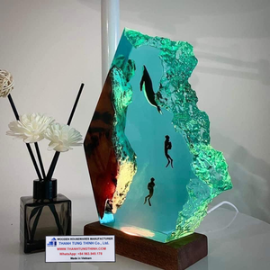Lámpara Decorativa Única de Resina Epoxi con Diseño Oceánico, Hecha en Vietnam - Product Image 4