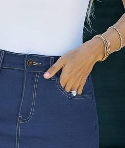 Mini-jupe en jean de coton sur mesure de haute qualité pour femmes, taille haute, avec boutons, vente en gros OEM - Product Image 6
