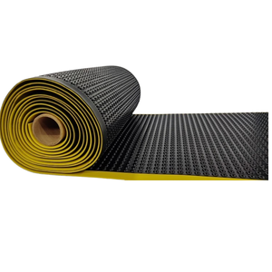Rouleau de caoutchouc de sécurité jaune de qualité supérieure, imperméable et antidérapant, pour applications intérieures et extérieures, service de découpe - Product Image 1