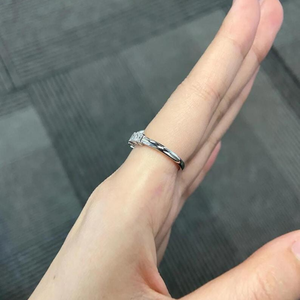 Anillo de Diamantes de 1.00 Ct, Claridad VS1, Color F, Corte Princesa, Diamante Creado en Laboratorio, Oro Blanco de 14k, Certificado IGI, Siete Piedras, CVD, para Ella - Product Image 2
