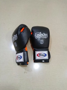 Gants de boxe Fairtex en cuir PU de qualité supérieure, prix de gros RTS, doublure douce pour la peau, pour entraînement et sparring. - Product Image 4