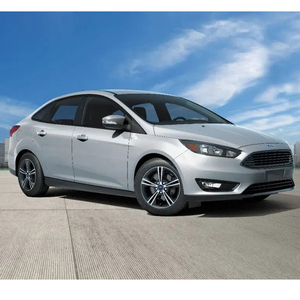 Berline intérieure confortable, meilleur choix pour une Ford Focus d'occasion pour les trajets quotidiens - Product Image 1