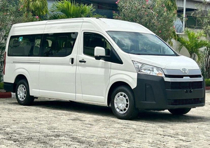 Autobús TOYOTA HIACE USADO de 18 plazas - Product Image 3