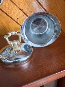 Jarra de Crema de Metal Estilo Industrial para Uso en Cafeterías - Product Image 4