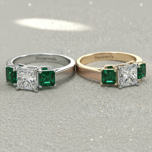 แหวนหมั้นเพชรทรงปรินเซสคัทสามเม็ดประดับมรกตด้านข้างแบบฝังหนามเตย สำหรับทองคำแท้ที่ได้รับการรับรอง - Product Image 4