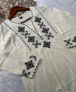 <b>Women</b> Traditional Cotton <b>Kurta</b> Kurti Loose Fit Embroidery Work Midi Length Casual Wear India Pakistan Style 86849 VT-2608 - Product Image 3