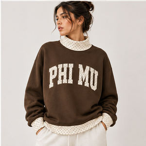 Sudadera de cuello redondo para mujer Phi Mu, marrón con ribete de lunares, cuello simulado frontal acogedor, de algodón tejido, estilo oversize, para invierno/otoño - Product Image 1
