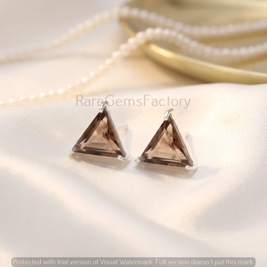 Boucles d'oreilles clous triangulaires en argent sterling 925 de luxe avec quartz fumé, bijoux géométriques modernes en pierres précieuses pour femmes - Product Image 5