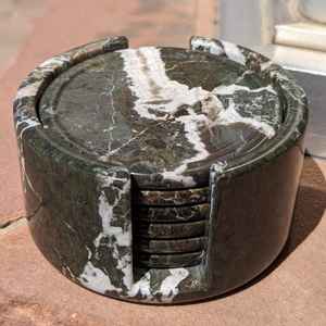 Ensemble de six sous-verres en onyx zèbre, faits à la main, en pierre noire, élégants pour la décoration de bar à domicile - Product Image 2