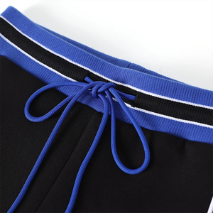 Conjunto Deportivo de Forro Polar Térmico Negro y Azul Personalizado Zeta Pi Beta, Ropa Griega Premium con Estilo Universitario y Orgullo de Hermandad - Product Image 5