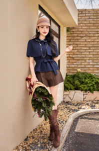 Blusa Elegante para Mujer con Cuello Peter Pan y Cinturón de Tela a Juego, Estilo Casual para Oficina, Otoño-Invierno, DARCY, ODM OEM - Product Image 2