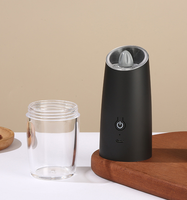Moulin à poivre et sel rechargeable à lumière LED électrique à main, fonction de gravité à grossièreté réglable pour la maison, la salle à manger et la cuisine.