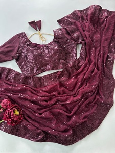 Sari en Faux Georgette de 5 mm avec Broderie de Sequins et Pièce de Blouse Assortie, Idéal pour les Tenues de Soirée de Créateur - Product Image 5