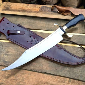 Cuchillo Bowie de Hoja Fija de Acero de Damasco con Punta Clip, Guarda de Latón Pulido, Mango Negro y Funda de Cuero, Personalizable OEM, ¡Venta Caliente! - Product Image 1