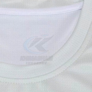 ชุดฟุตบอลออกแบบเองปี 2026 เสื้อและกางเกงขาสั้นแบบสั่งทำพิเศษ ผ้าโพลีเอสเตอร์ระบายอากาศได้ดี บริการ OEM - Product Image 4