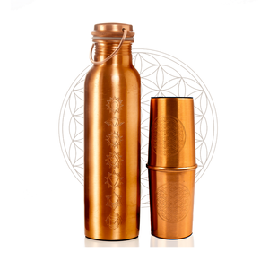 Botella de Cobre 100% Natural al por Mayor para el Hogar y Viajes, Botella para Beber con Diseño Moderno, Empaque Personalizado para el Hogar y la Cocina - Product Image 3