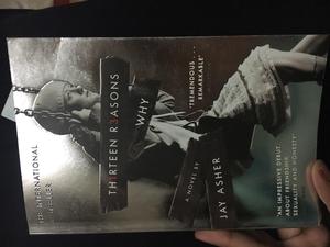 Treize raisons pour le faire, de Jay Asher, livre broché, best-seller pour adultes - Product Image 2